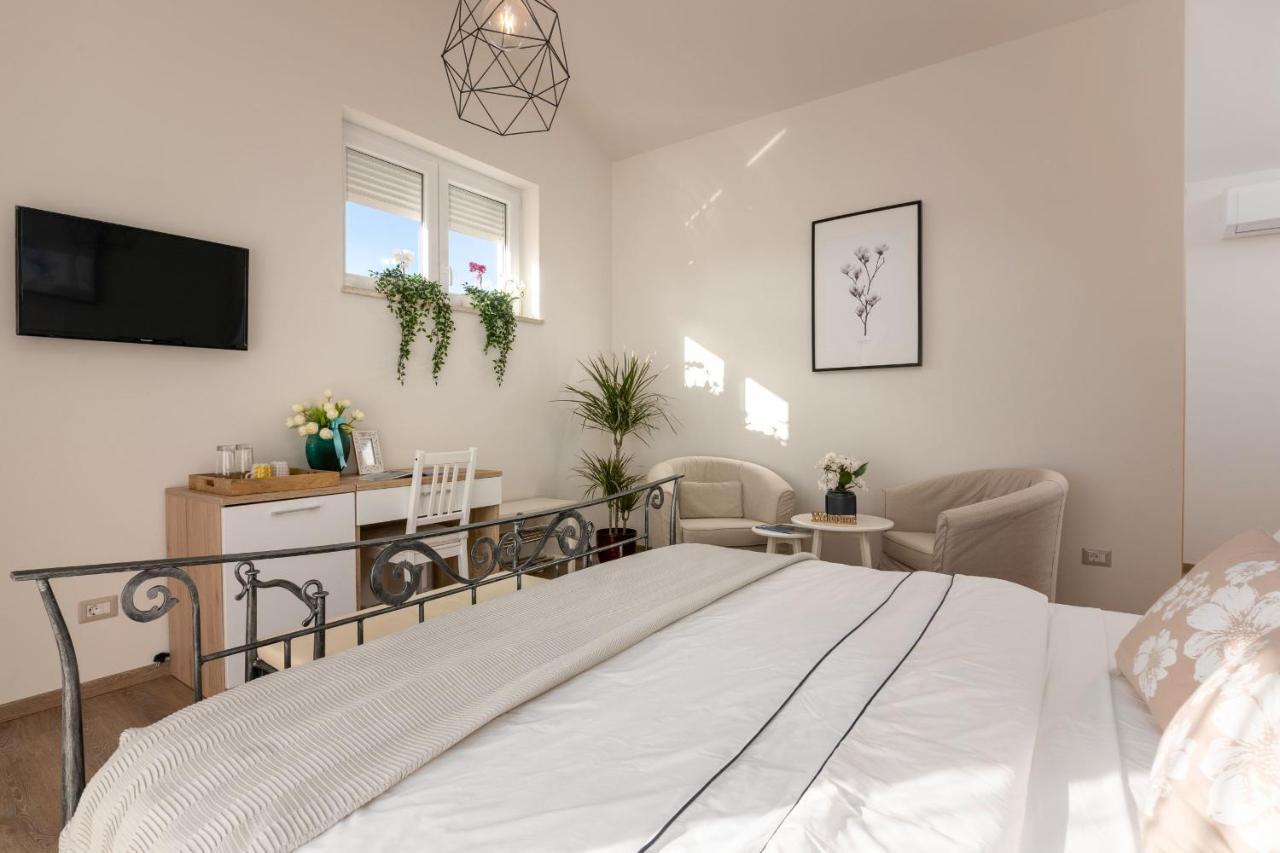 Rooms Karolina Фунтана Екстериор снимка