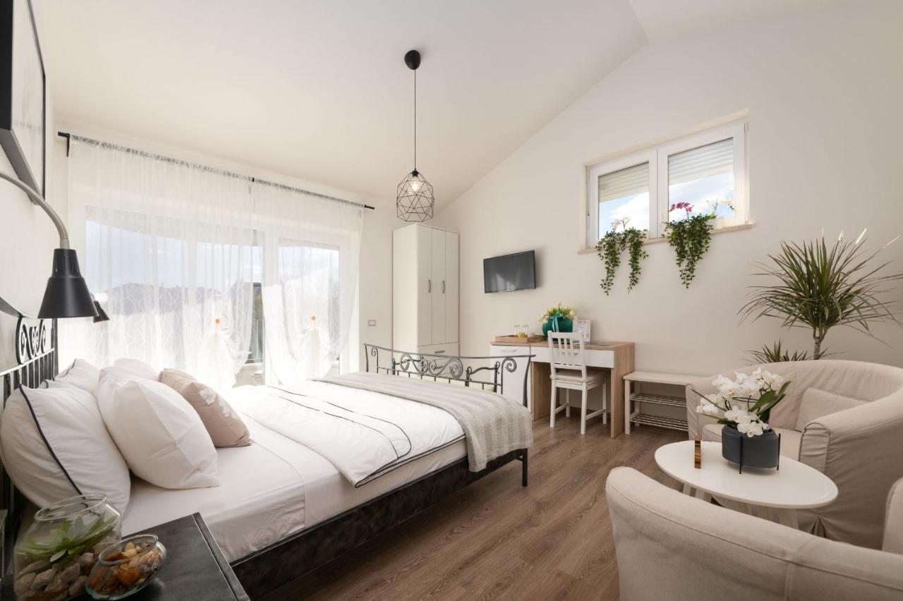 Rooms Karolina Фунтана Екстериор снимка