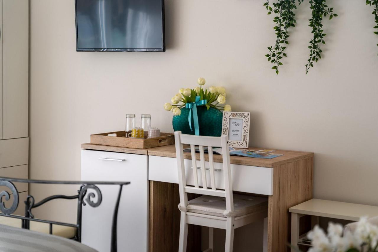 Rooms Karolina Фунтана Екстериор снимка