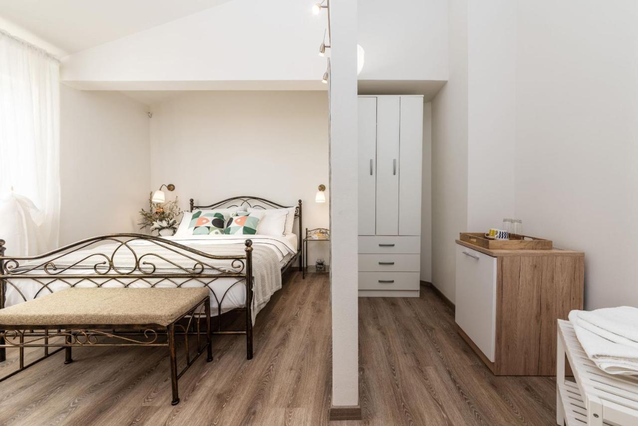 Rooms Karolina Фунтана Екстериор снимка