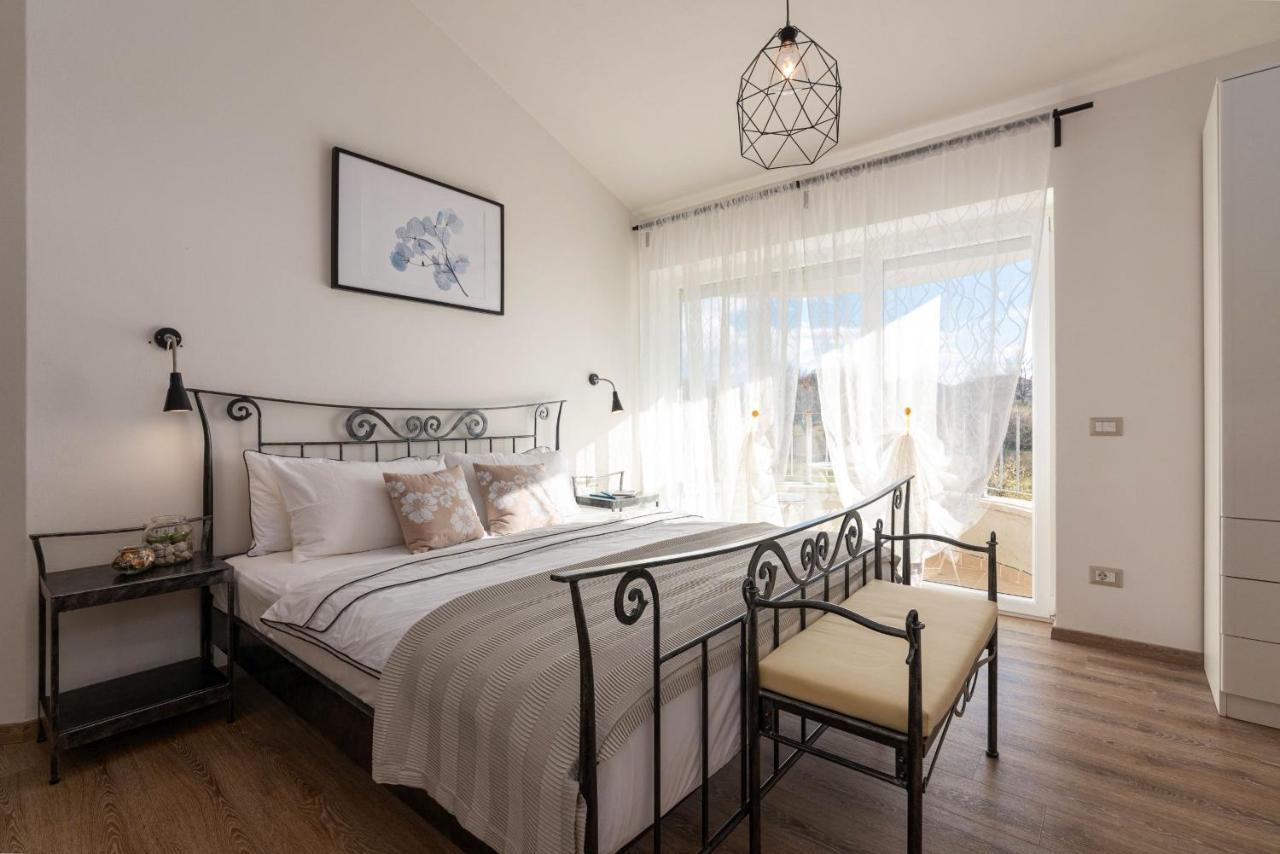 Rooms Karolina Фунтана Екстериор снимка
